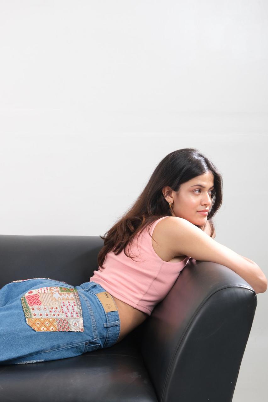 The banjara plain straight fit